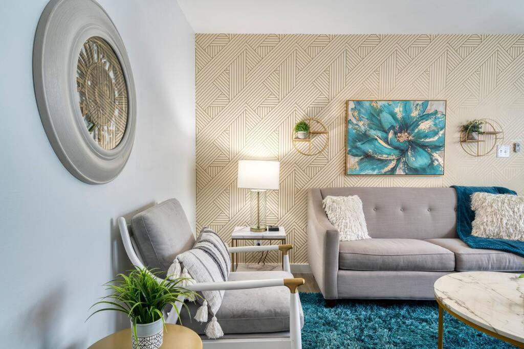 2Br 1Ba Duplex House King Beds Great For Small Groups Close To All Uptown Charlotte Attractions Экстерьер фото