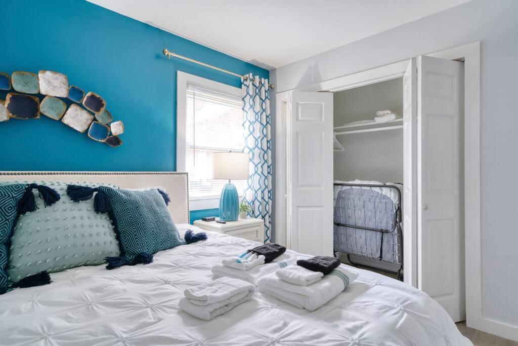 2Br 1Ba Duplex House King Beds Great For Small Groups Close To All Uptown Charlotte Attractions Экстерьер фото