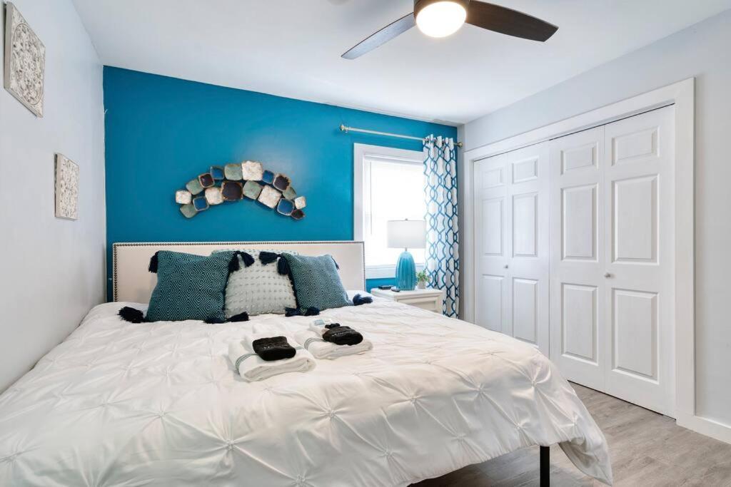 2Br 1Ba Duplex House King Beds Great For Small Groups Close To All Uptown Charlotte Attractions Экстерьер фото